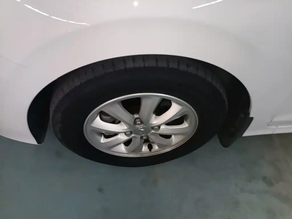 Hyundai Verna — миниатюра 23