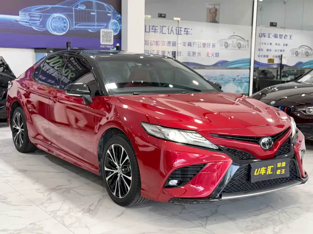Toyota Camry — миниатюра 3