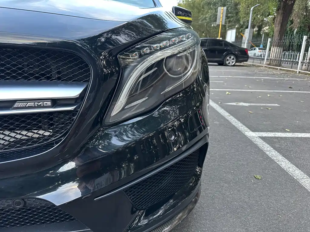 Mercedes-Benz GLA AMG — миниатюра 11