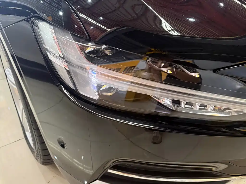 Volvo S90 — миниатюра 11