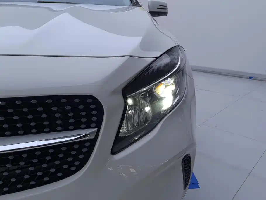 Mercedes-Benz GLA — миниатюра 5