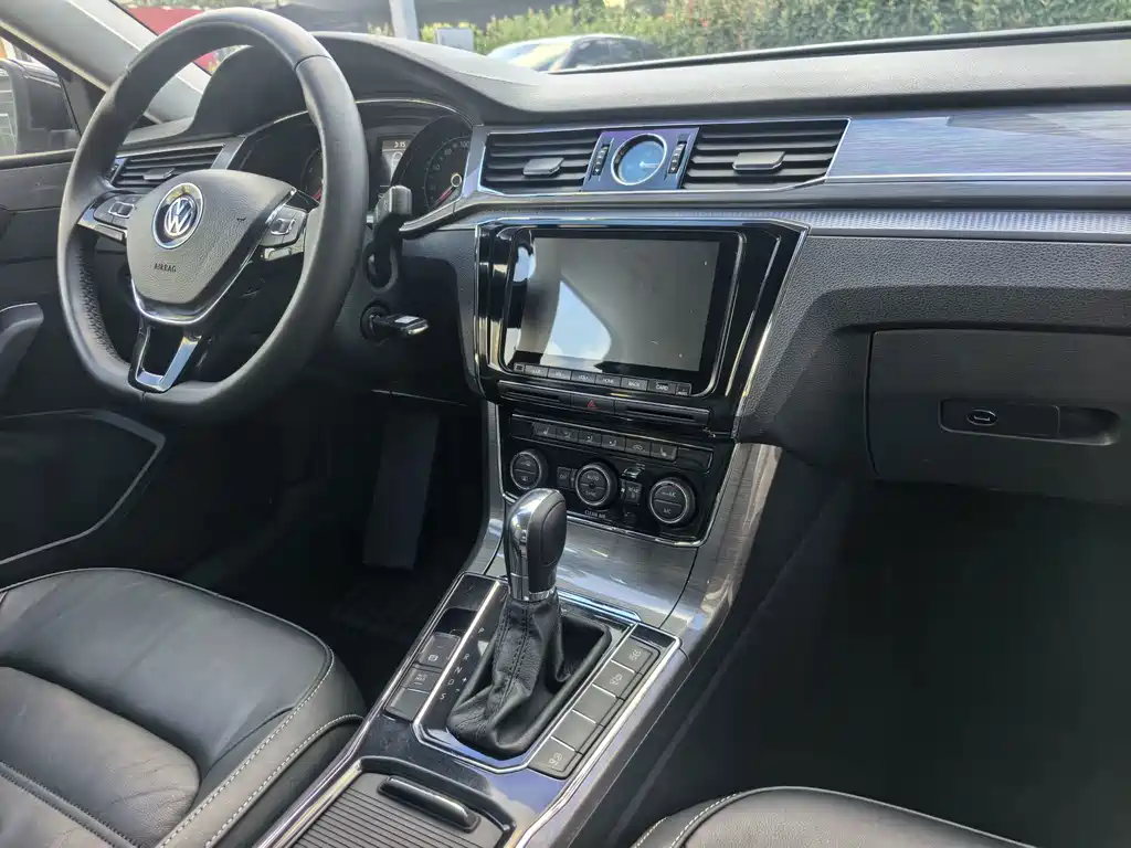 Volkswagen Passat — миниатюра 9
