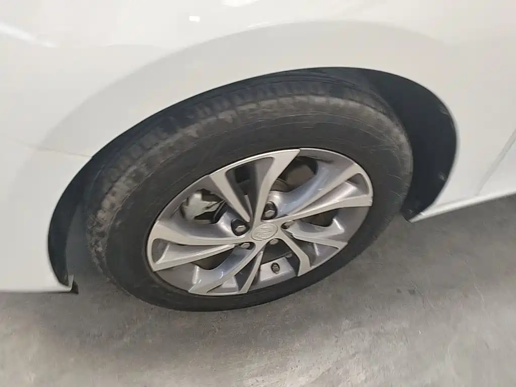 Buick Verano — миниатюра 23