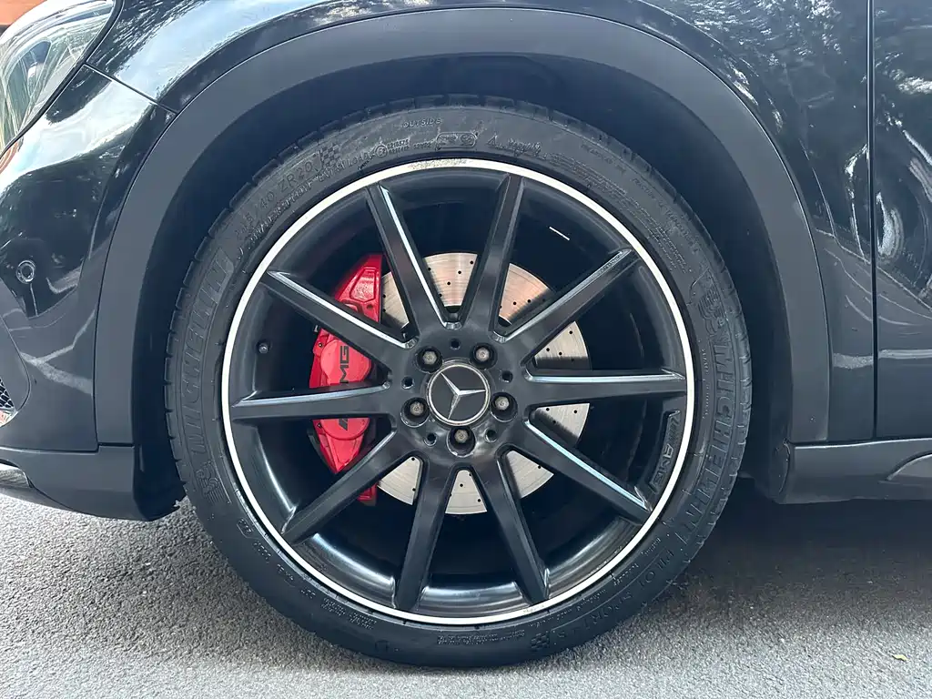 Mercedes-Benz GLA AMG — миниатюра 9