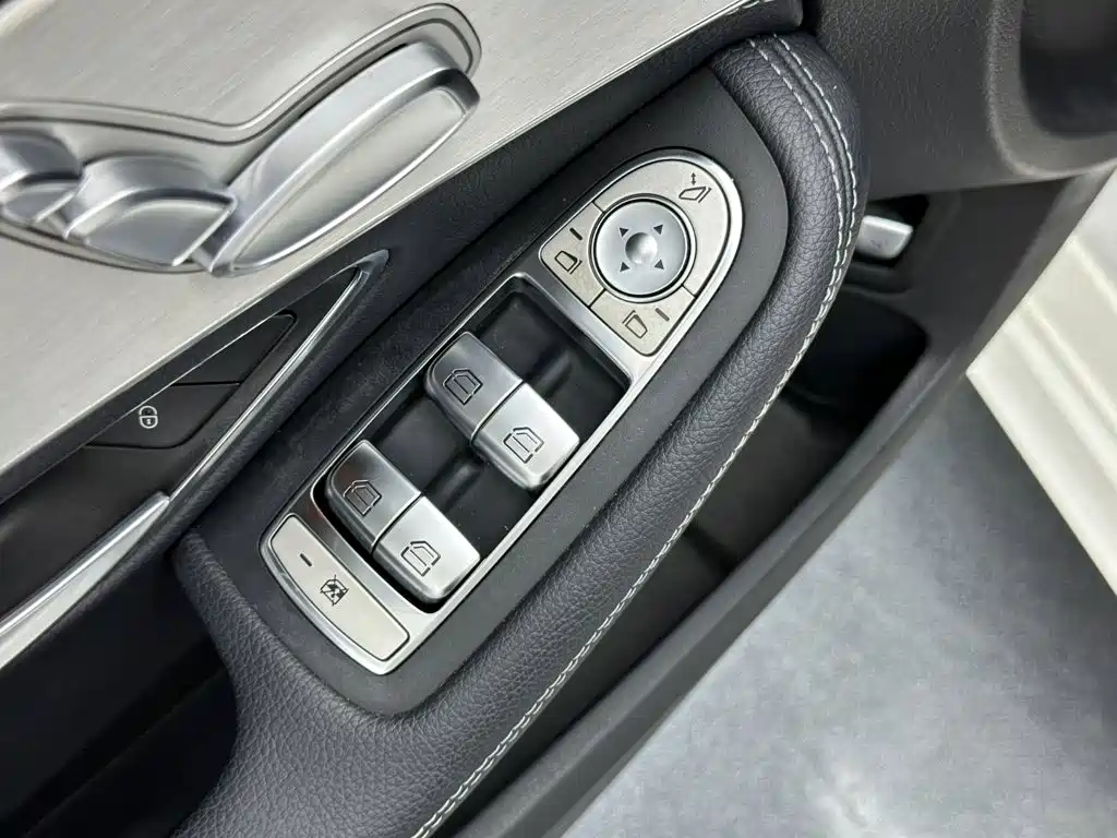 Mercedes-Benz C-Class — миниатюра 27