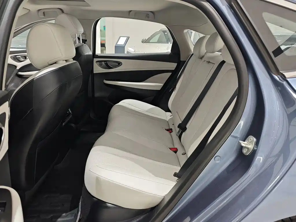 BYD Seal 05 DM-i — миниатюра 11