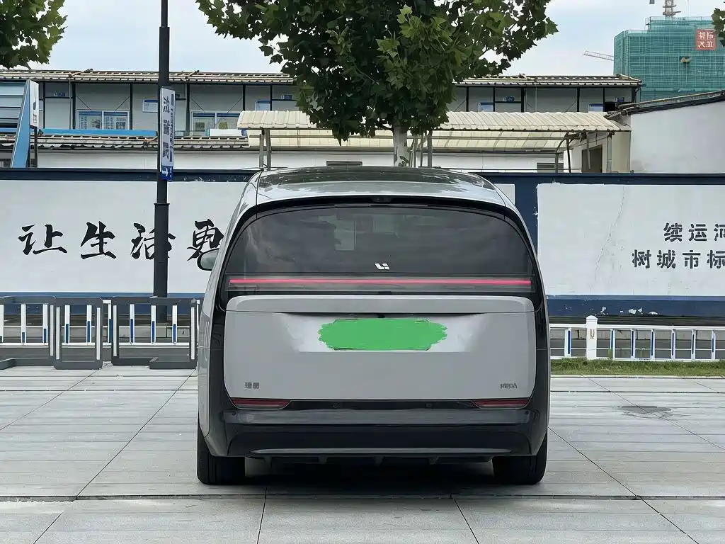 Li Auto Li MEGA — миниатюра 4