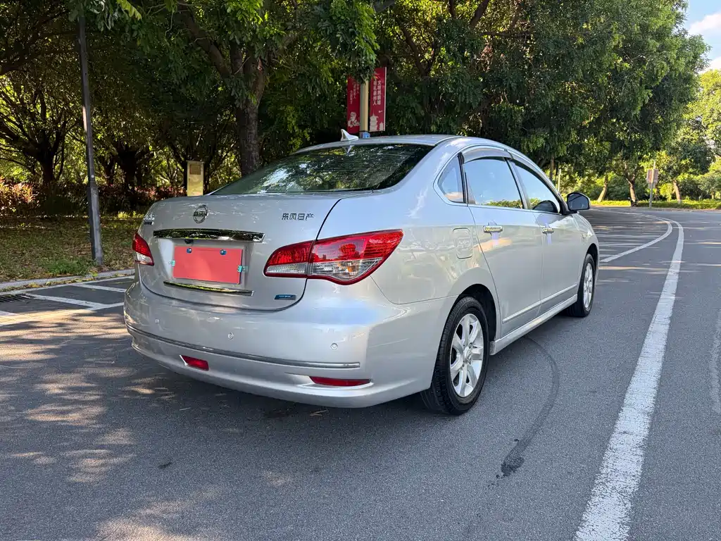 Nissan Sylphy 2012 1.6XE MT Comfort