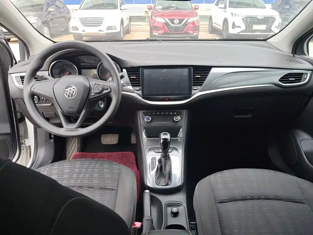 Buick Verano — миниатюра 10