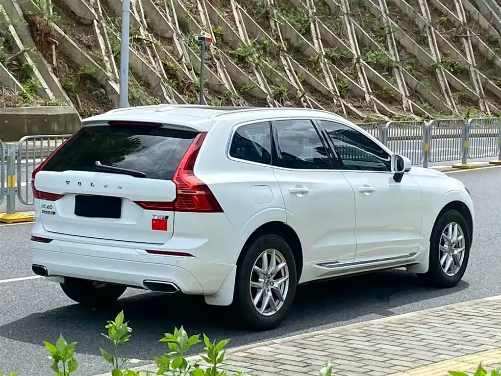 Volvo XC60 2021 T5 Luxury