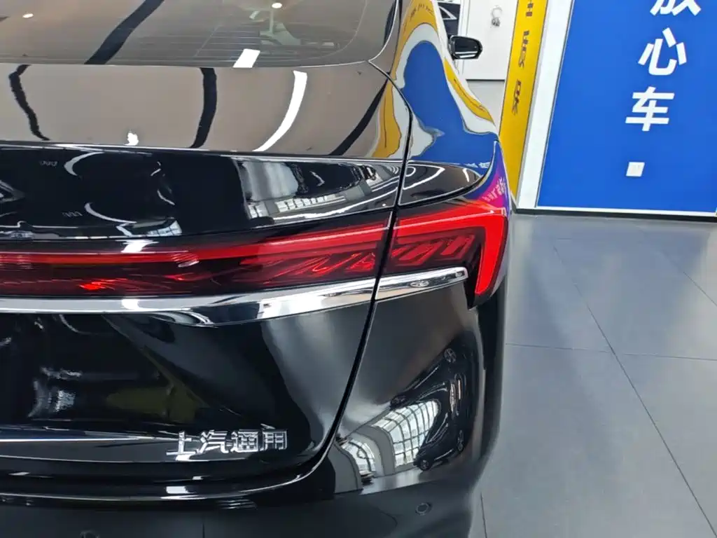 Buick LaCrosse — миниатюра 8