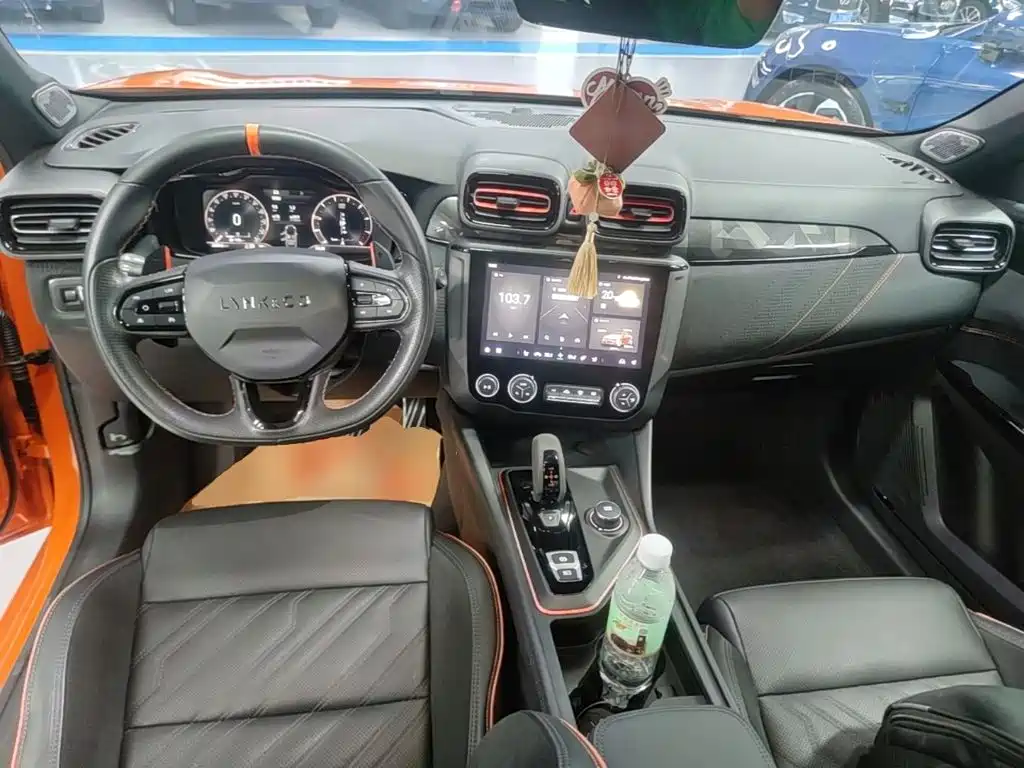 Lynk & Co 02 Hatchback — миниатюра 10