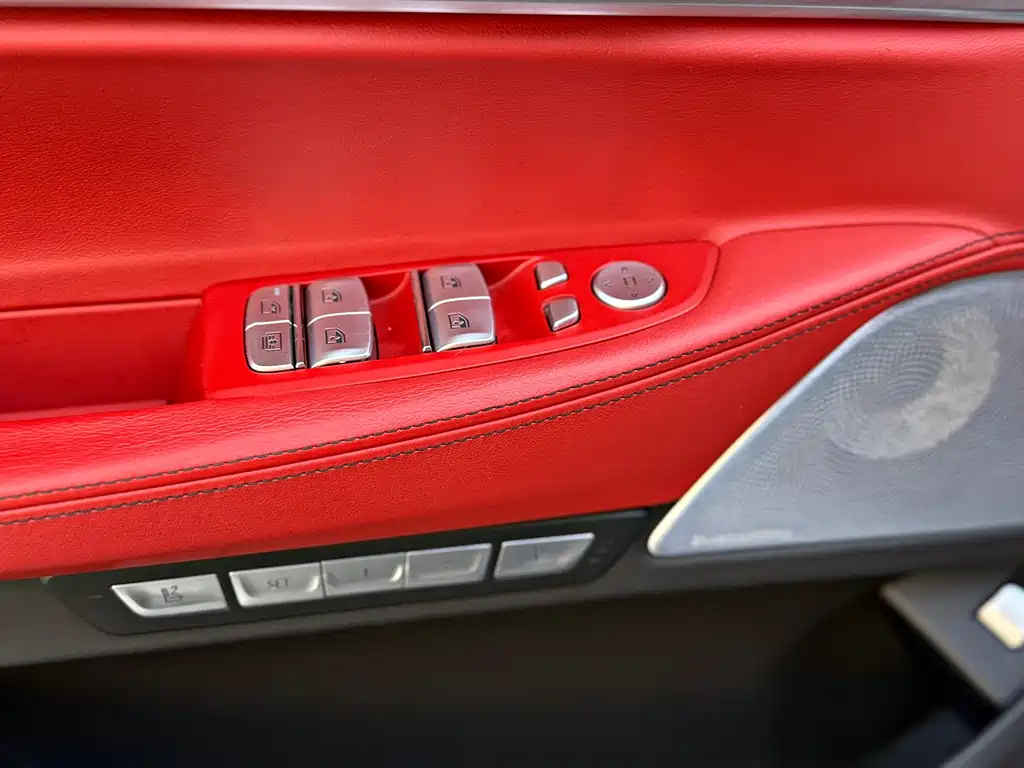 BMW 7 Series — миниатюра 7