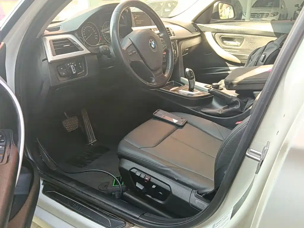 BMW 3 Series — миниатюра 15