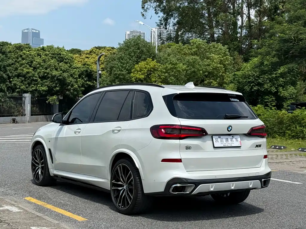 BMW X5 — миниатюра 13