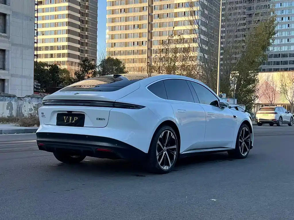 NIO NIO ET5
