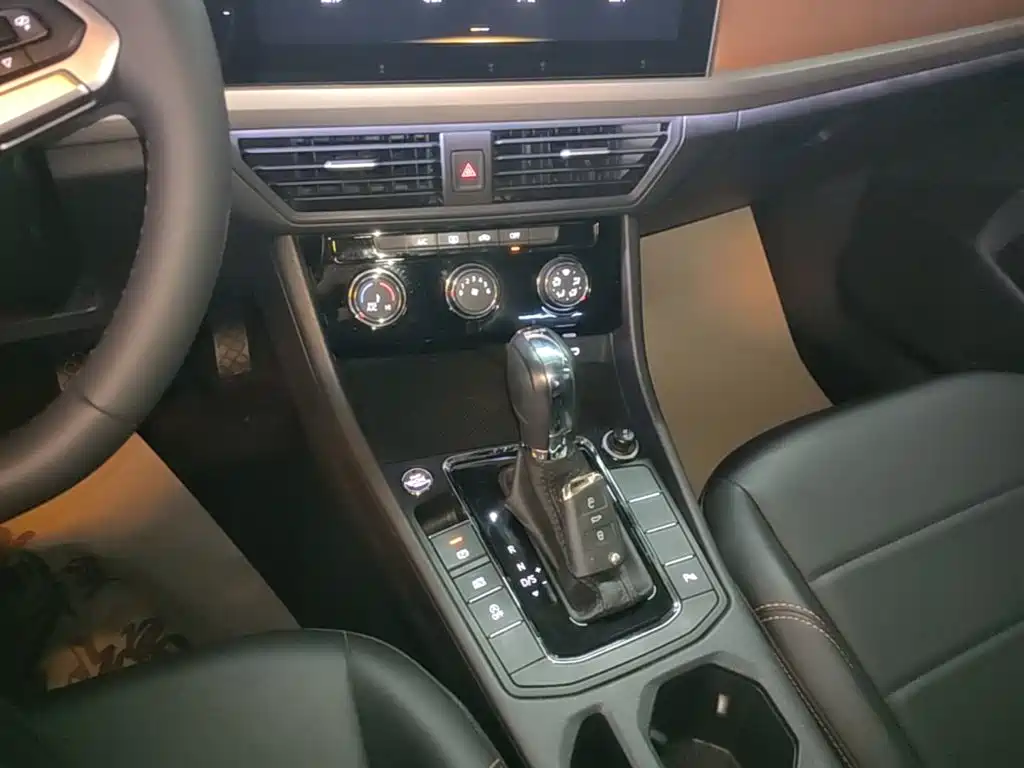 Volkswagen Bora — миниатюра 14