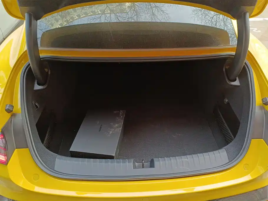 XIAOMI CAR XIAOMI SU7 ULTRA