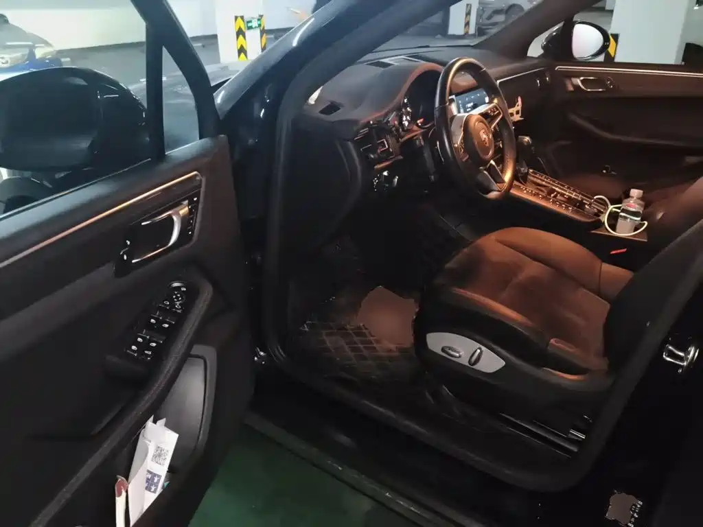Porsche Macan — миниатюра 12