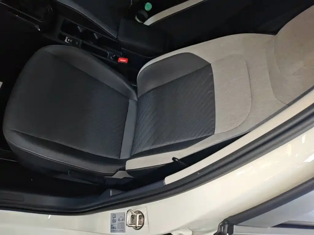 Volkswagen Lavida — миниатюра 15