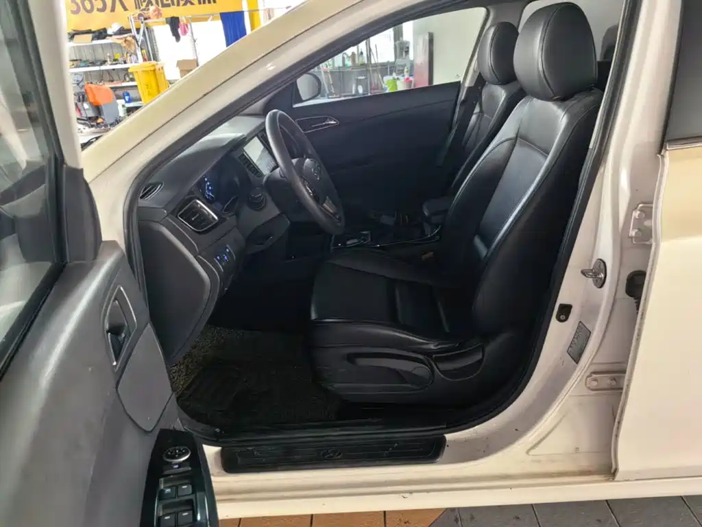 Hyundai Mistra — миниатюра 15