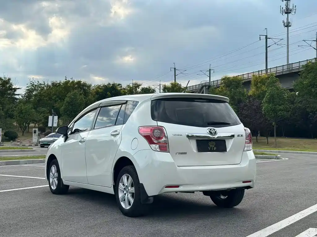 Toyota Verso — миниатюра 6