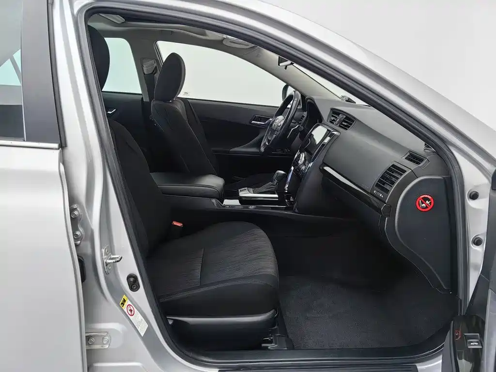 Toyota Reiz — миниатюра 23