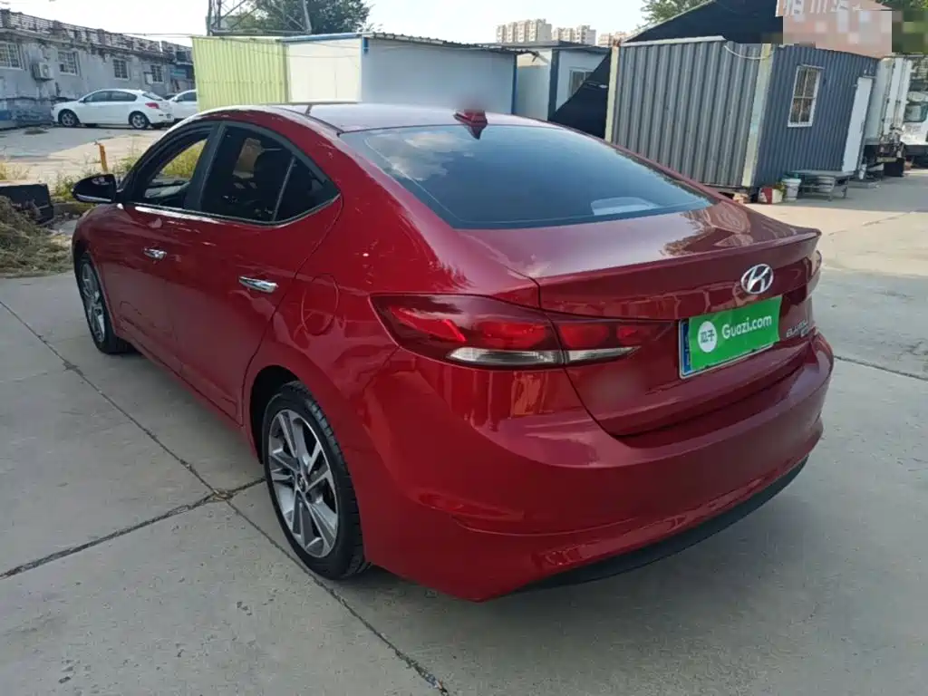 Hyundai Elantra — миниатюра 5