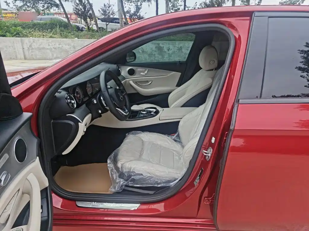 Mercedes-Benz E-Class — миниатюра 15