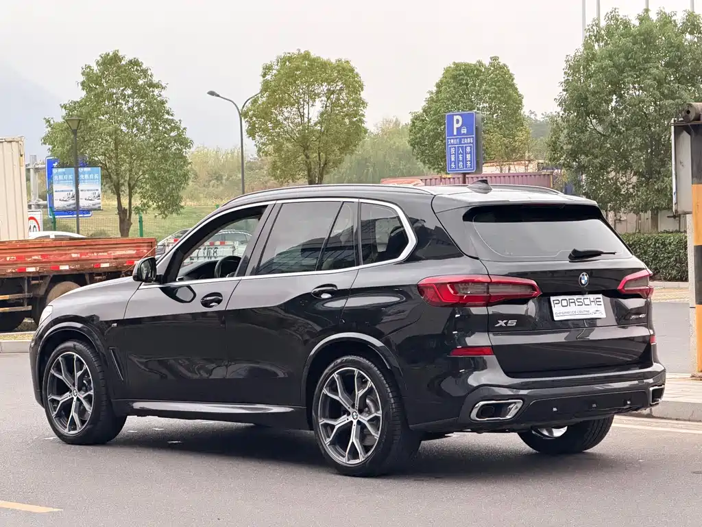 BMW X5 (Import) — миниатюра 3