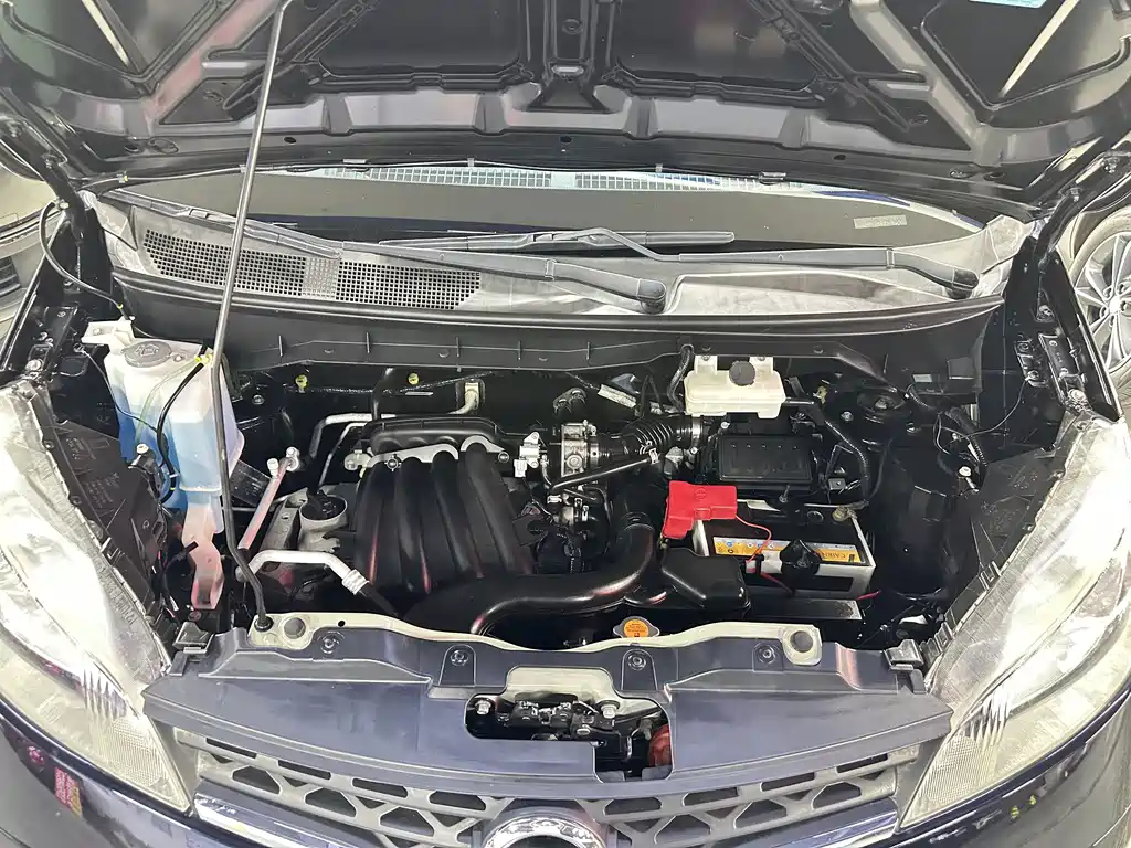 Nissan NV200 — миниатюра 11