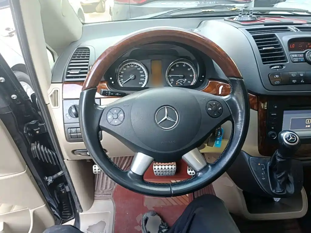 Mercedes-Benz Viano — миниатюра 11