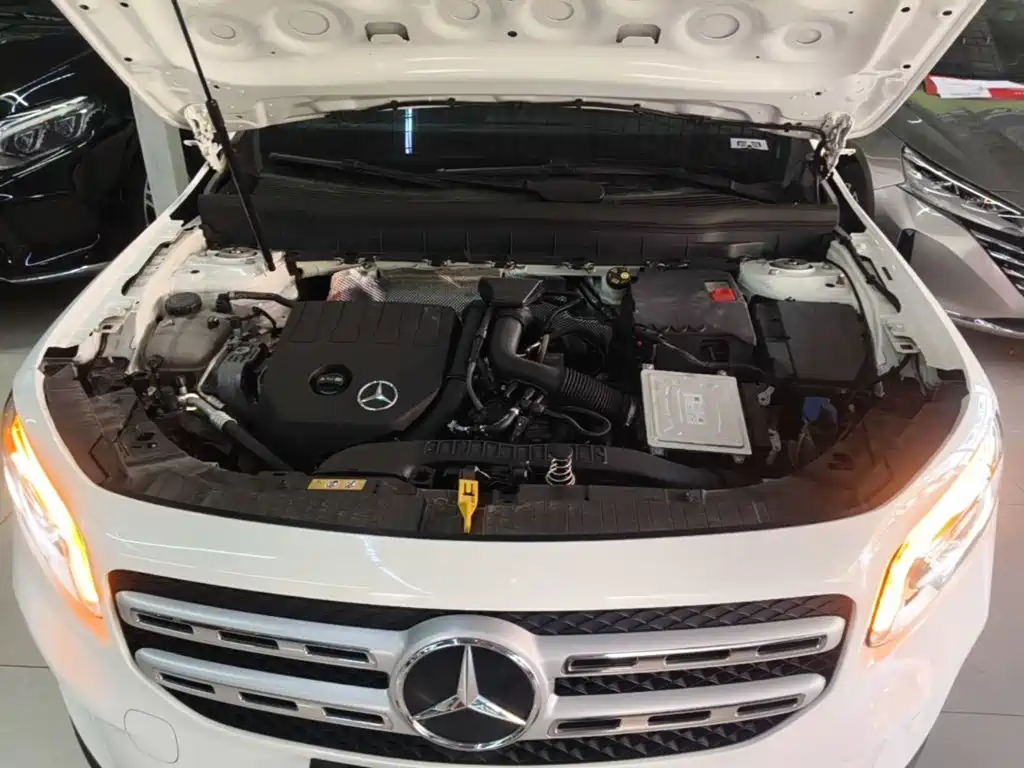 Mercedes-Benz GLB — миниатюра 20