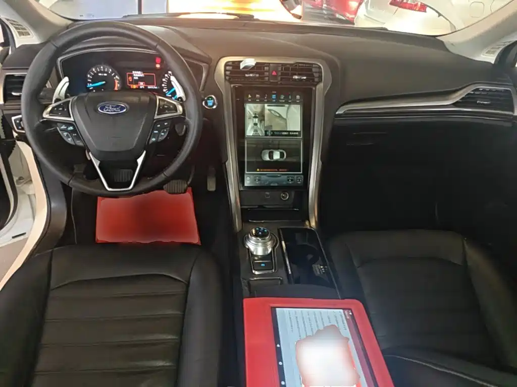 Ford Mondeo — миниатюра 10