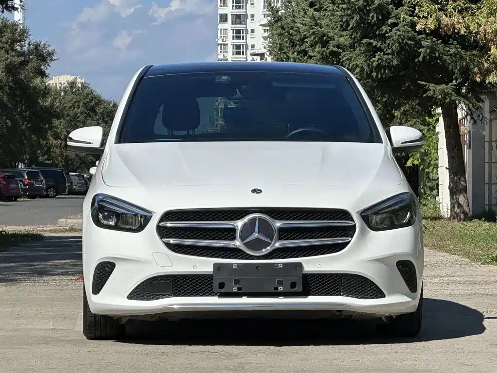 Mercedes-Benz B-Class — миниатюра 2