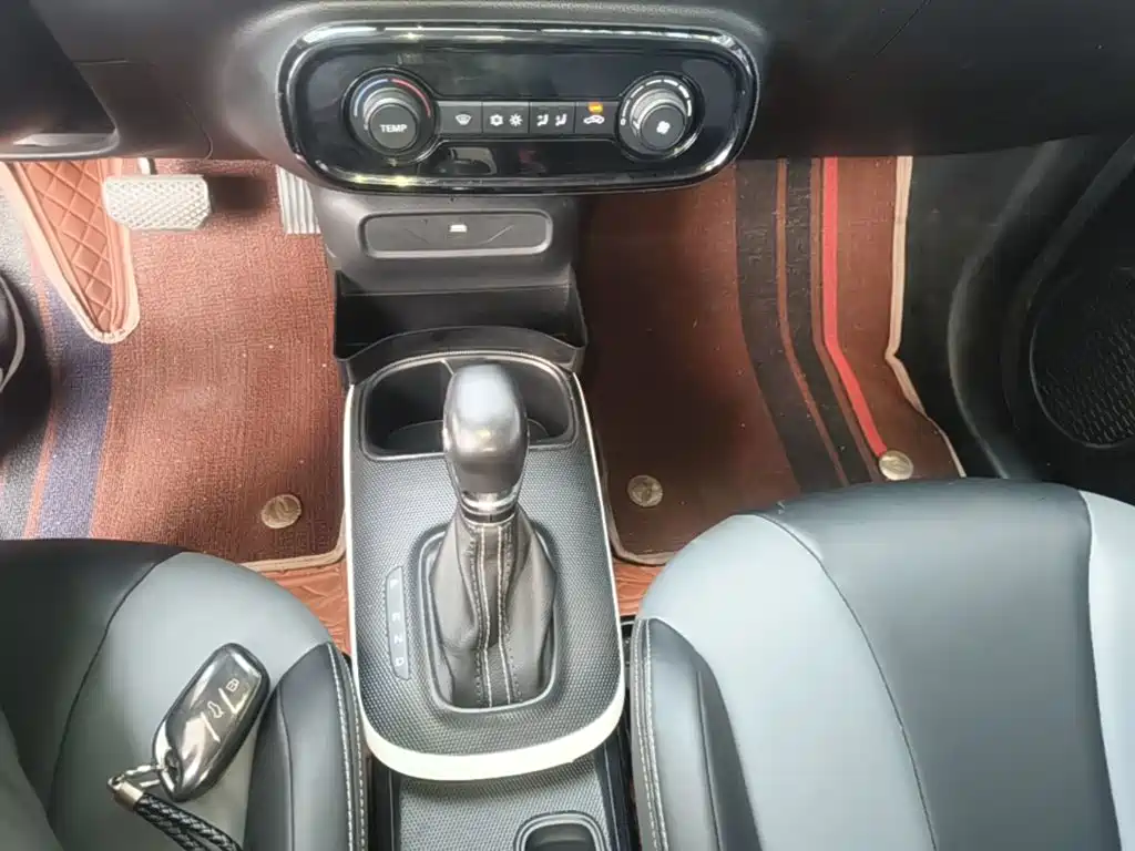 Roewe Clever — миниатюра 14
