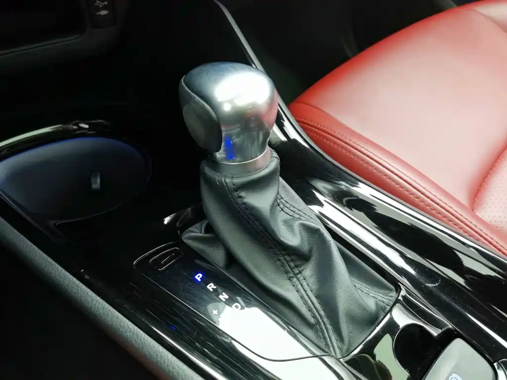 Toyota IZOA — миниатюра 13