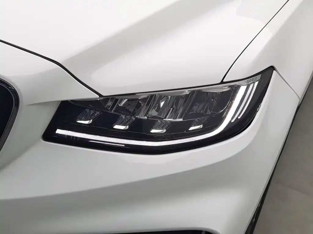 Geely Boyue — миниатюра 7