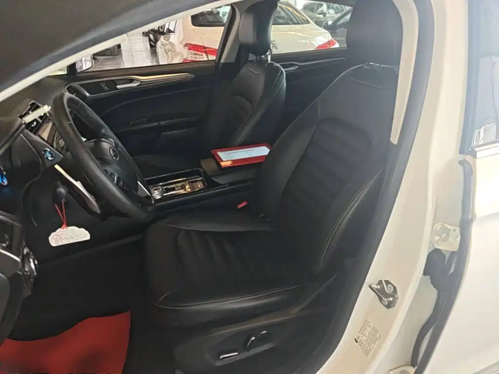 Ford Mondeo — миниатюра 15