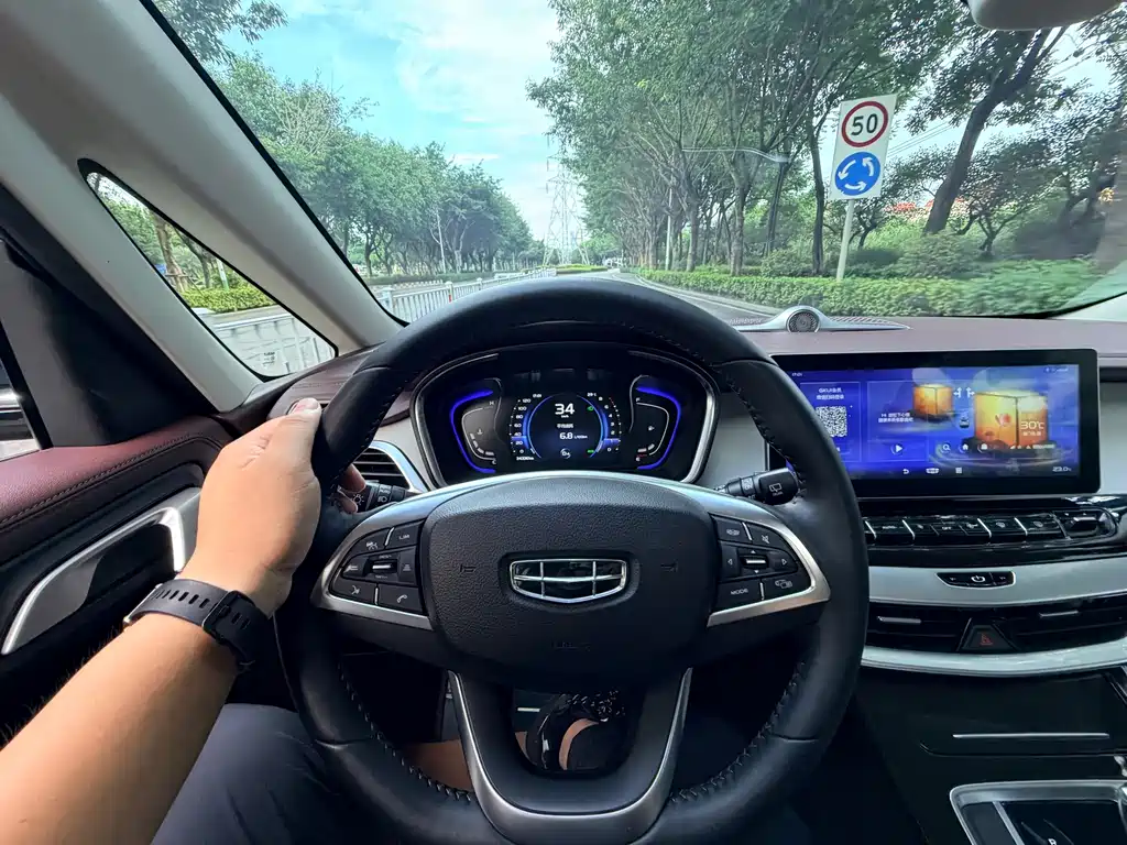 Geely Jia Ji — миниатюра 16
