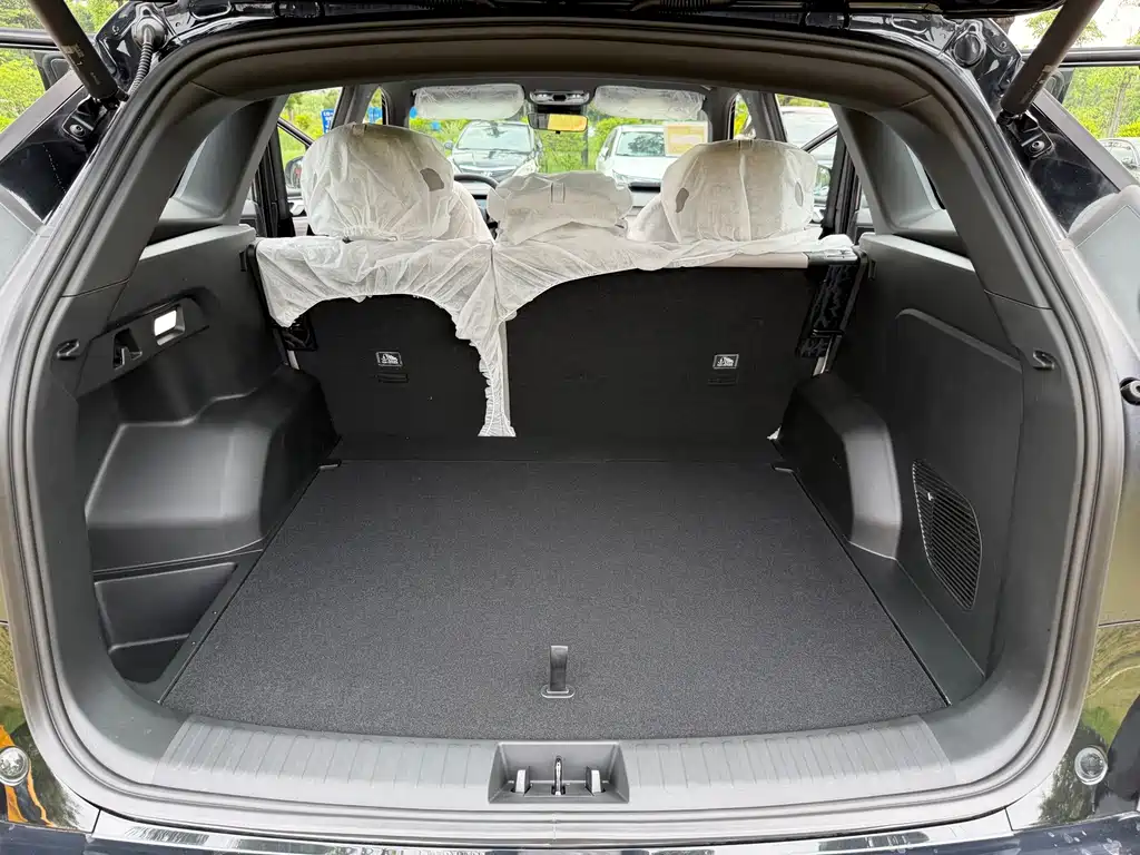 Geely Boyue L — миниатюра 30