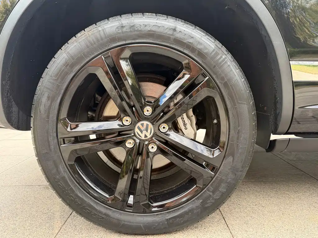 Volkswagen Touareg — миниатюра 25