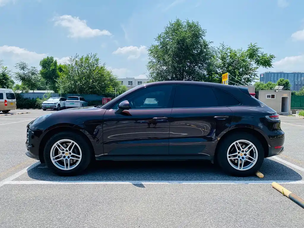 Porsche Macan — миниатюра 4