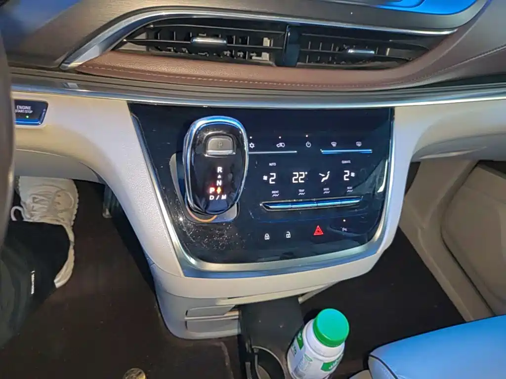 Buick GL8 — миниатюра 14
