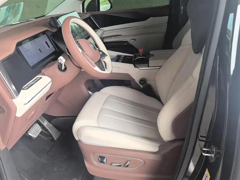 BYD Xia 2025 DM-i 1.5T 180km