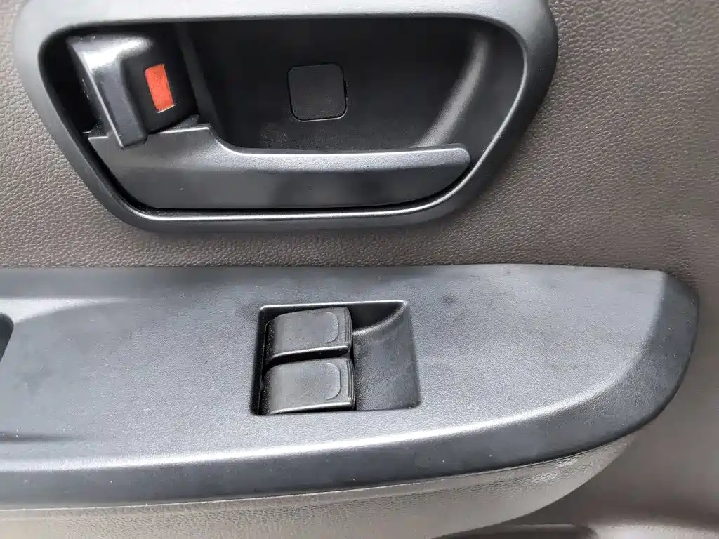 Wuling Hongguang V — миниатюра 9