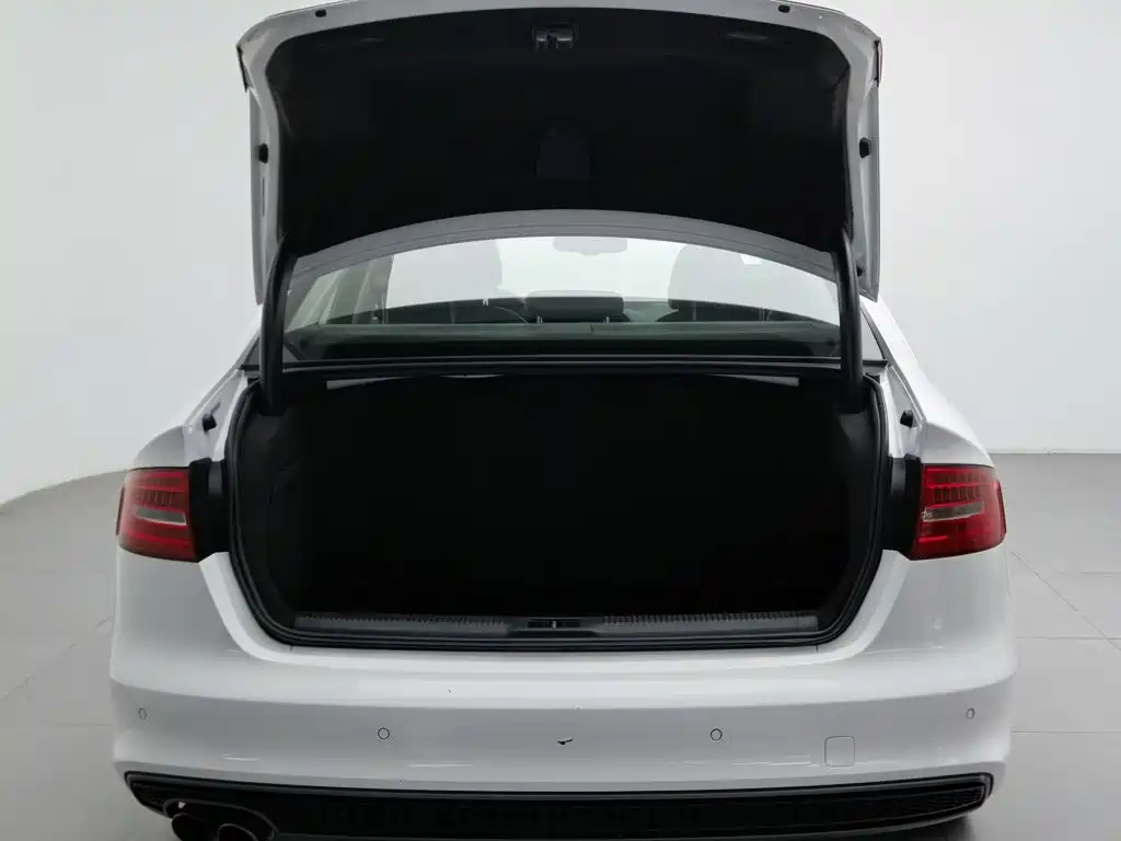 Audi A4L — миниатюра 16