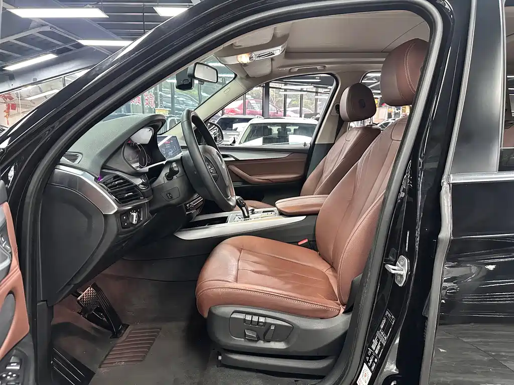 BMW X5 (Import) — миниатюра 8