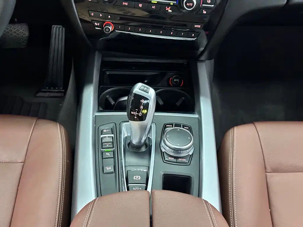 BMW X5 (Import) — миниатюра 17