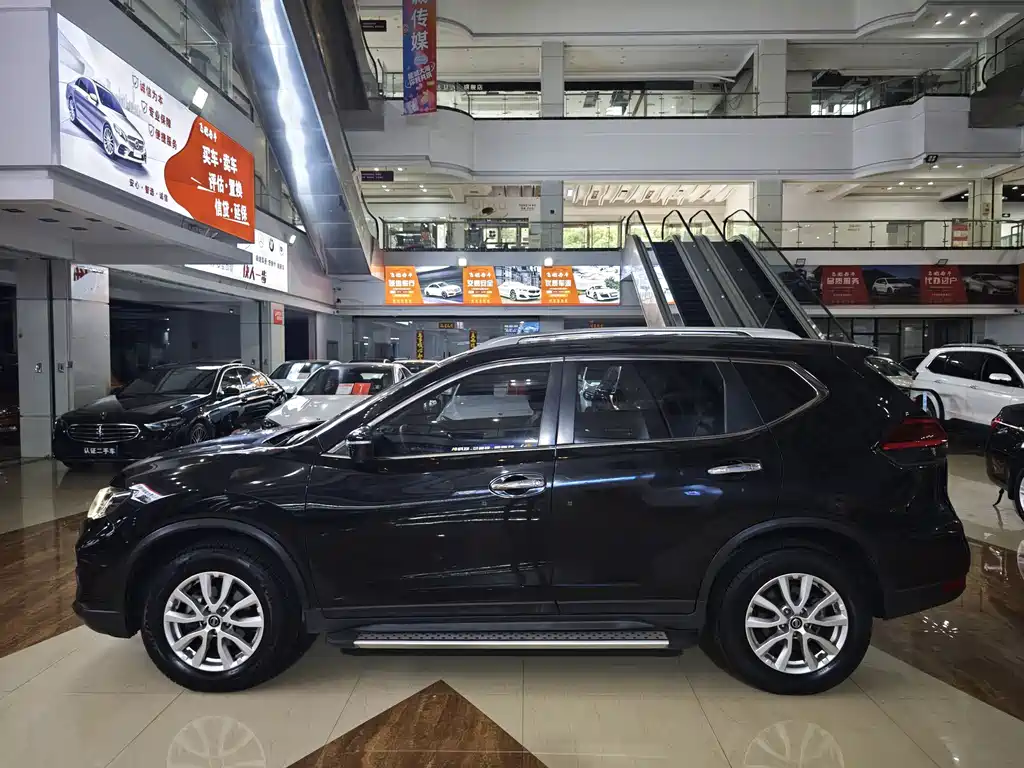 Nissan X-Trail — миниатюра 3